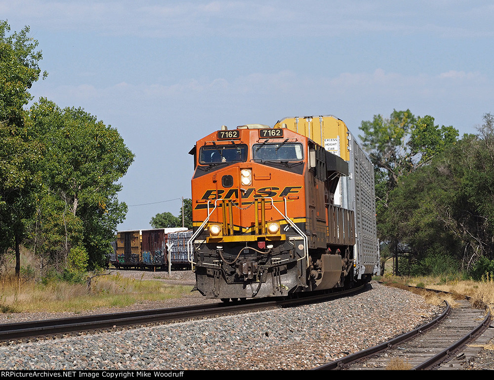 BNSF 7162